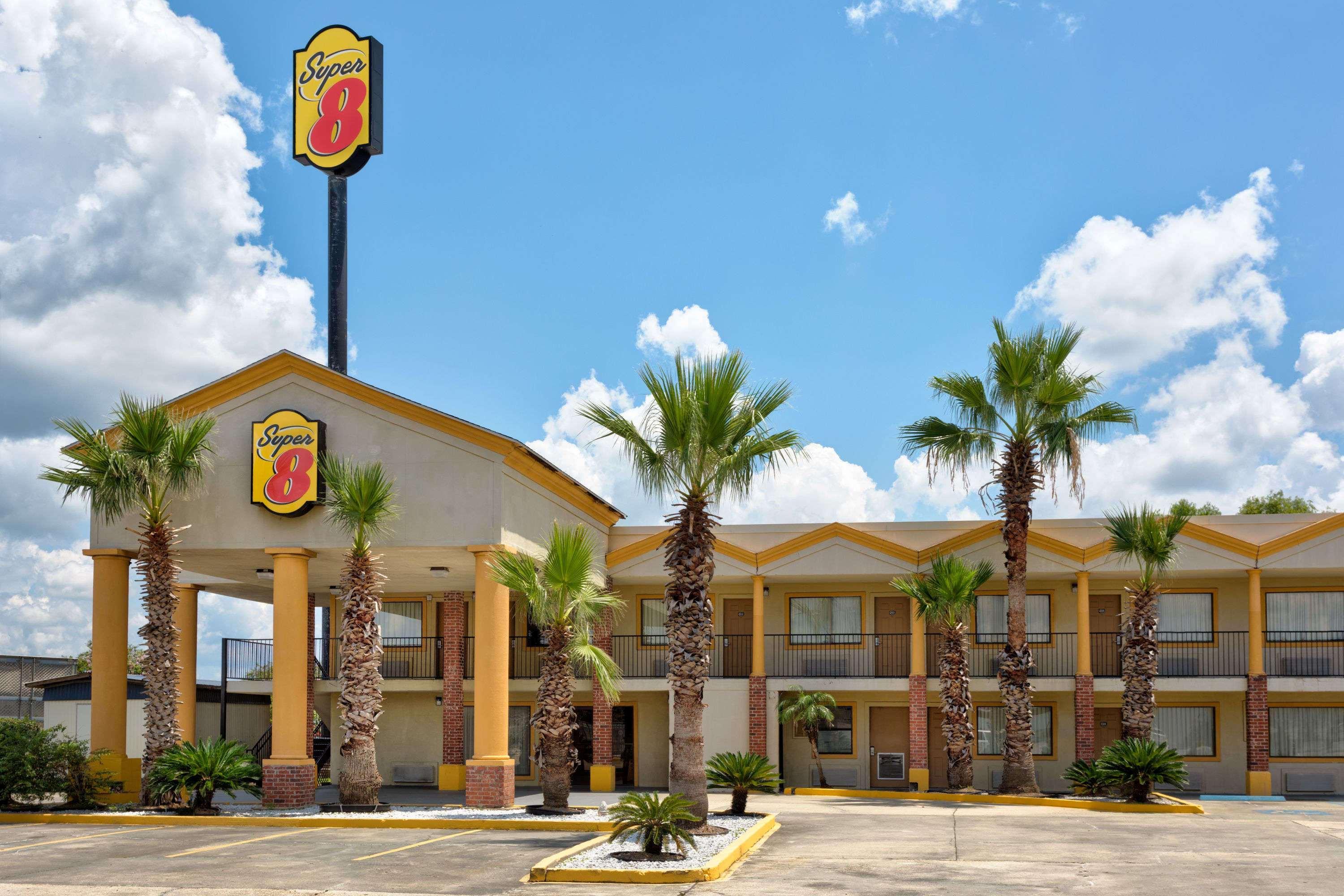 Super 8 By Wyndham Breaux Bridge Motel Buitenkant foto