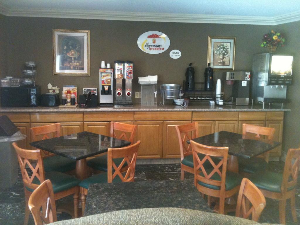 Super 8 By Wyndham Breaux Bridge Motel Buitenkant foto